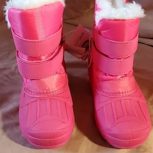 Cat and Jack winter boots/ hat and gloves bundle